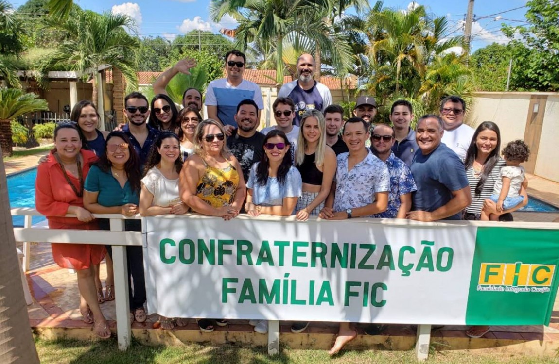 Professores da FIC participam de confraternização de encerramento do ano